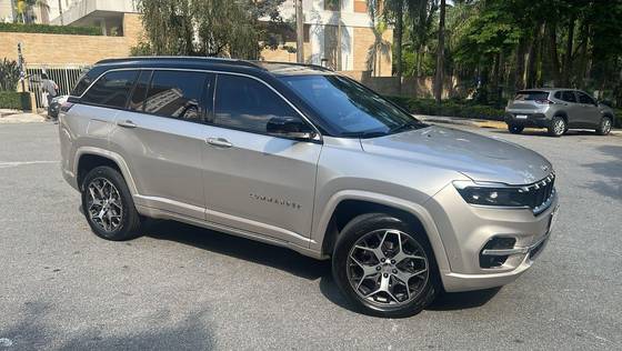 JEEP COMMANDER 2.0 TD380 TURBO DIESEL OVERLAND AT9